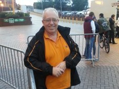 Verný fanúšik Peter Abbott