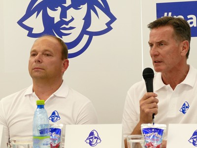Vľavo riaditeľ klubu HK Martin Milan Murček  a tréner HK Martin Róbert Spišák
