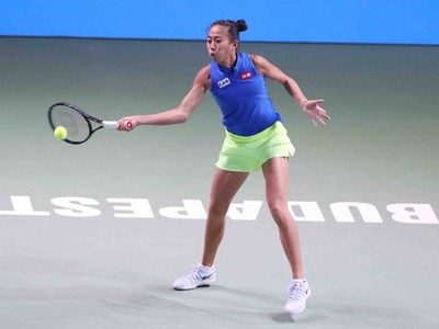 Číňanka Šuaj Čang odvrátila dva mečbaly Čepelovej a postúpila do štvrťfinále