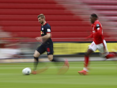 Timo Werner a Moussa Niakhate