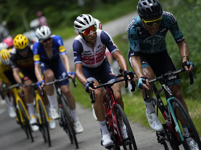 Cyklisti počas 7. etapy Tour de France 2021
