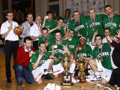 Basketbalisti Pezinka sa stali