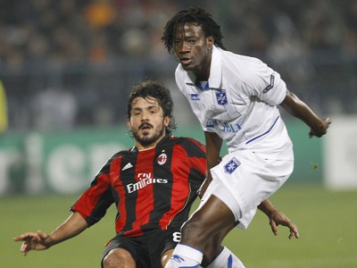 Delvin Ndinga bránený Gennarom Gattusom