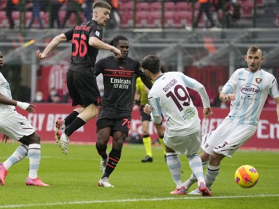 Franck Kessie strieľa gól proti Salernitane 
