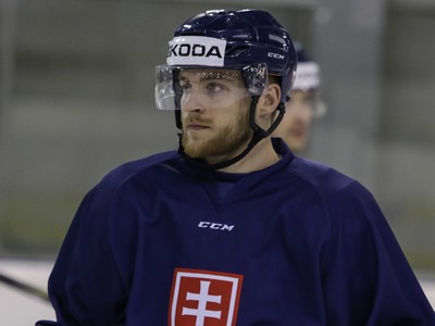 Slovenský hokejový obranca Adam Jánošík