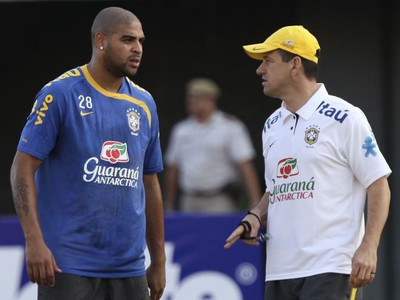 Adriano v debate s