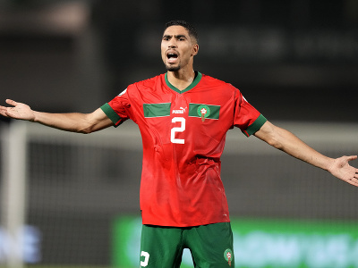 Achraf Hakimi reaguje v zápase Afrického pohára národov