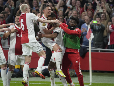 Gólové oslavy hráčov Ajaxu Amsterdam
