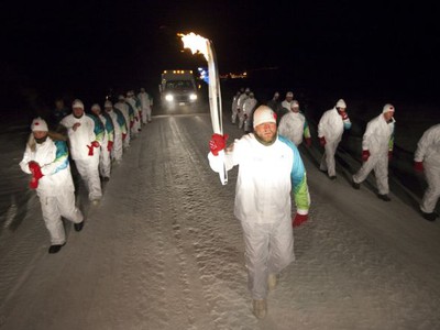 Olympijská pochodeň v mrazivých