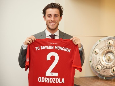 Álvaro Odriozola prišiel do Bayernu na hosťovanie