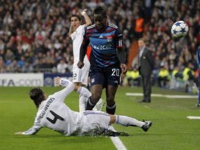 Aly Cissokho sa snaží odcentrovať