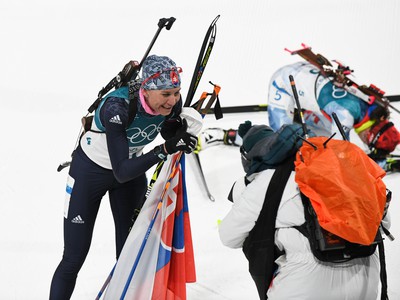 Slovenská biatlonistka Anastasia Kuzminová v cieli pretekov
