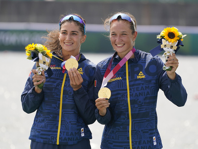  Rumunské veslárky Ancuta Bodnarová a Simona Radisová získali na OH 2020 v Tokiu zlaté medaily v dvojskife žien