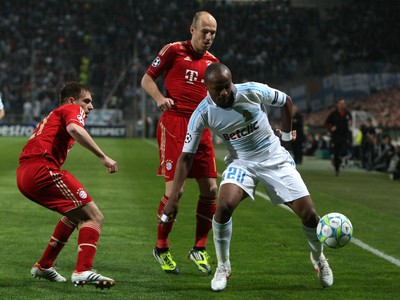 Andre Ayew a Philipp Lahm