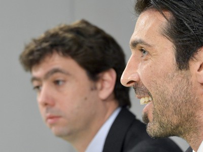 Gianluigi Buffon a prezident klubu Andrea Agnelli