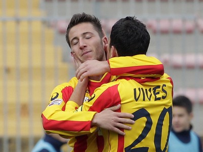 Futbalisti Lecce Bertolacci a Vives