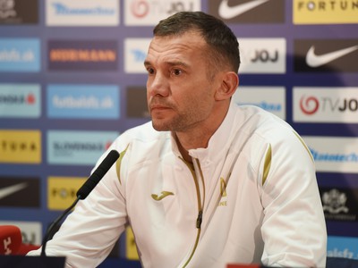 Na snímke tréner Ukrajiny Andrij Ševčenko na tlačovej konferencii pred zajtrajším zápasom Ligy národov Slovensko - Ukrajina