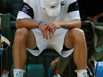 Sklamaný Andy Roddick