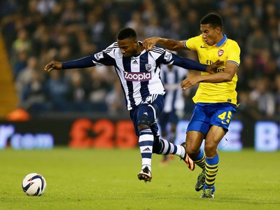 Albion Stephane Sessegnon (vľavo)