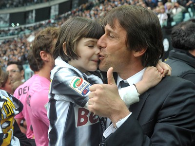 Tréner Juventusu Antonio Conte s dcérkou Vittoriou.