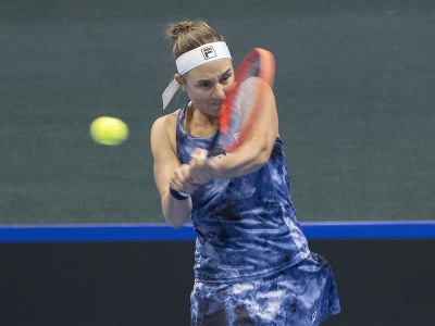 Argentínska tenistka Nadia Podoroská proti Slovenke Viktórii Hrunčákovej