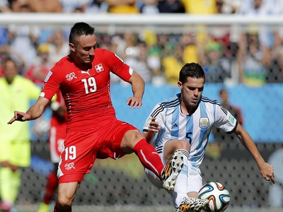 Argentína sa v boji o štvrťfinále stretla s huževnatým Švajčiarskom
