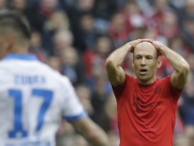 Arjen Robben po zahodenej šanci Bayernu