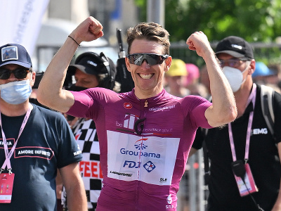 Arnaud Démare sa raduje z víťazstva v etape