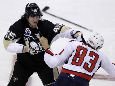 Arron Asham a Jay