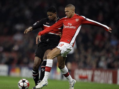Kieran Gibbs a Kew Jaliens