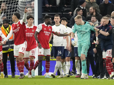 Potyčka v závere zápasu medzi Arsenalom a Tottenhamom 