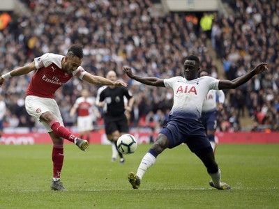 Arsenal si delil body s Tottenhamom