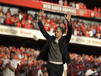 Arséne Wenger pri rozlúčke s Arsenalom