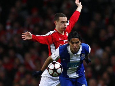 Súboj v zápase Arsenal vs FC Porto