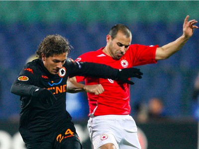 Alessio Cerci a Kostadin Stojanov v súboji