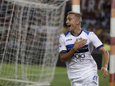 Emiliano Rigoni oslavuje gól