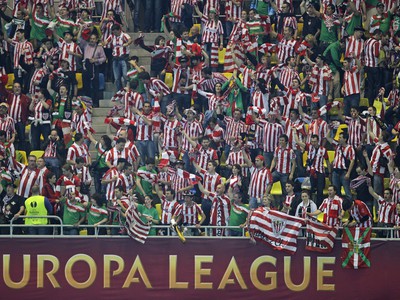 Fanúšikovia Bilbaa pred finálovým zápasom EL s Atléticom Madrid