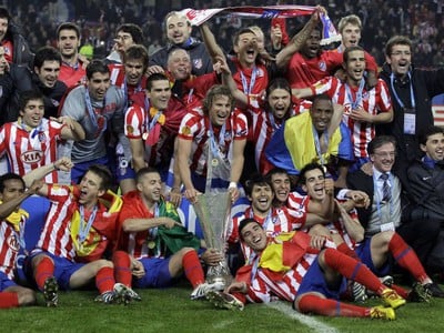 Hráči Atlética Madrid si užívajú víťazstvo v EL