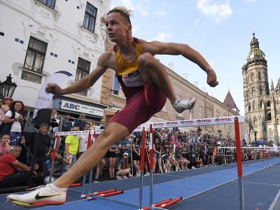 Na snímke slovenský atlét Matej Balúch v behu na 60 m cez prekážky počas JBL Jump Festu pri Dóme sv. Alžbety v Košiciach