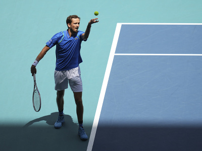Ruský tenista Daniil Medvedev v zápase štvrťfinále dvojhry na turnaji ATP
