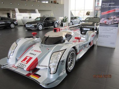 Audi R18