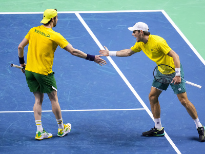 Austrálski tenisti Matthew Ebden (vpravo) a Jordan Thompson
