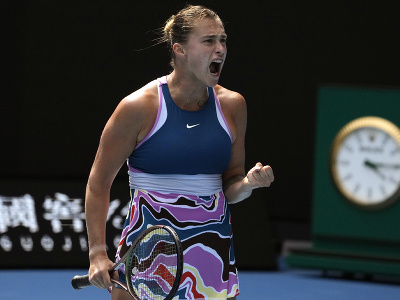Bieloruská tenistka Arina Sobolenková sa teší po víťazstve v 3. kole dvojhry na grandslamovom turnaji Australian Open