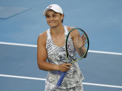 Ashleigh Bartyová deklasovala ukrajinskú kvalifikantku Lesiu Curenkovú a postúpila do 2. kola Australian Open