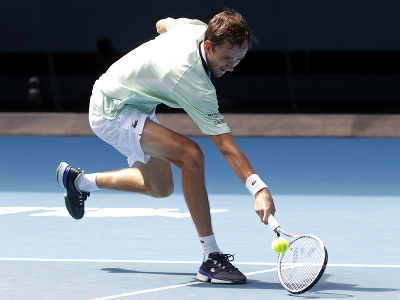 Ruský tenista Daniil Medvedev postúpil do 2. kola dvojhry na grandslamovom turnaji Australian Open