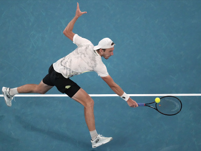 Lukáš Klein odvracia úder v 2. kole Australian Open