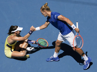 Brazílski tenisti Rafael Matos a Luisa Stefaniová sa stali víťazmi miešanej štvorhry na Australian Open