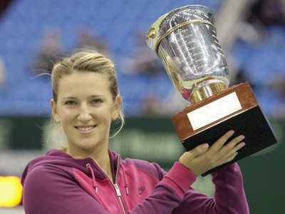 Victoria Azarenková s trofejou