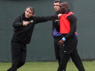 Konflikt Balotelliho a Manciniho