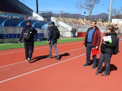 Na snímke zástupcovia Európskej atletiky v priestoroch Národného atletického štadióna SNP na banskobystrických Štiavničkách